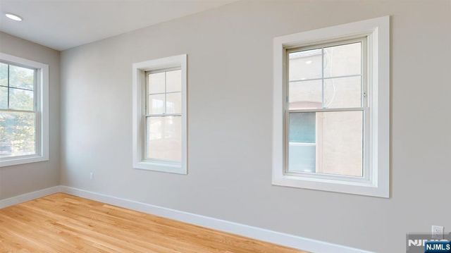 40 Wright Avenue, Jersey City, NJ 07306