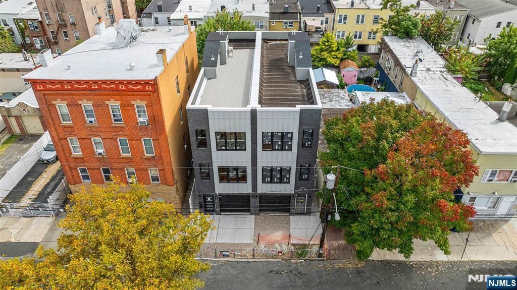 40 Wright Avenue, Jersey City, NJ 07306