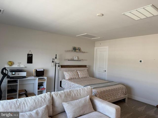 98 KING ST, Bensalem, PA 19020