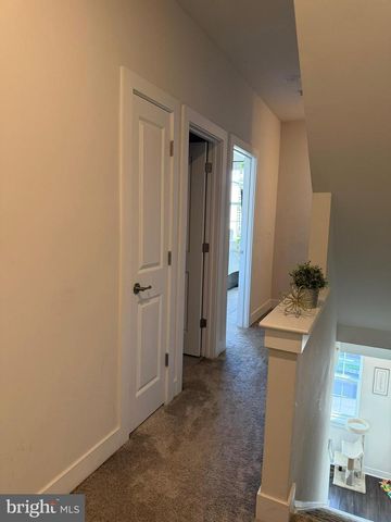 98 KING ST, Bensalem, PA 19020