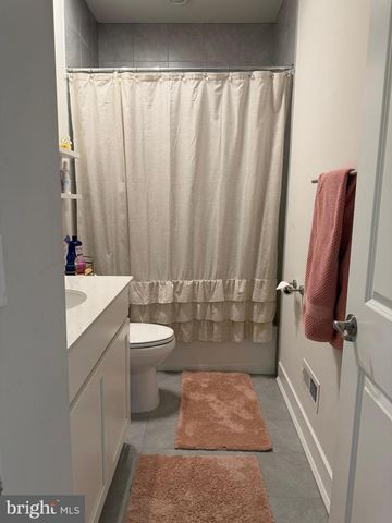 98 KING ST, Bensalem, PA 19020