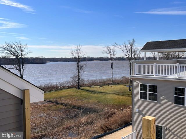 98 KING ST, Bensalem, PA 19020