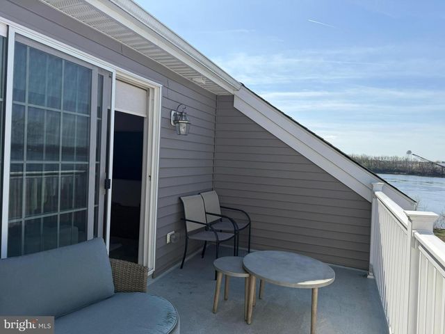 98 KING ST, Bensalem, PA 19020