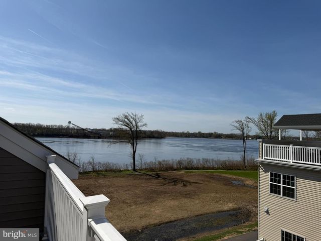 98 KING ST, Bensalem, PA 19020