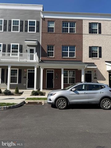 98 KING ST, Bensalem, PA 19020