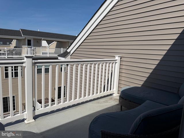 98 KING ST, Bensalem, PA 19020