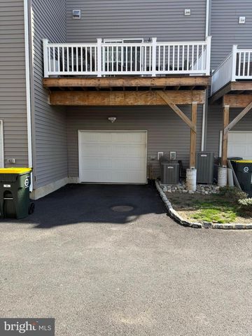 98 KING ST, Bensalem, PA 19020