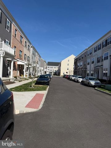 98 KING ST, Bensalem, PA 19020