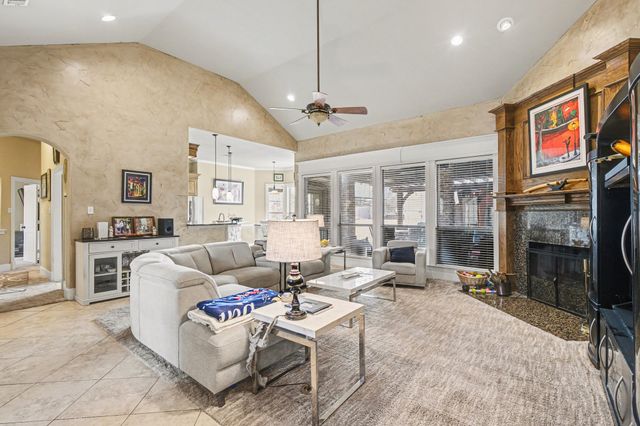 1361 Shallowbend Drive, Midlothian, TX 76065