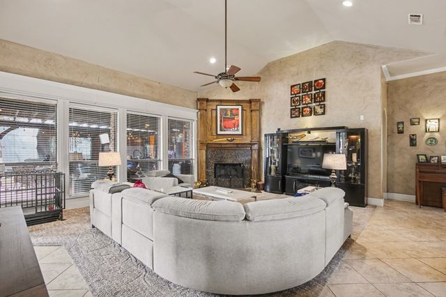 1361 Shallowbend Drive, Midlothian, TX 76065