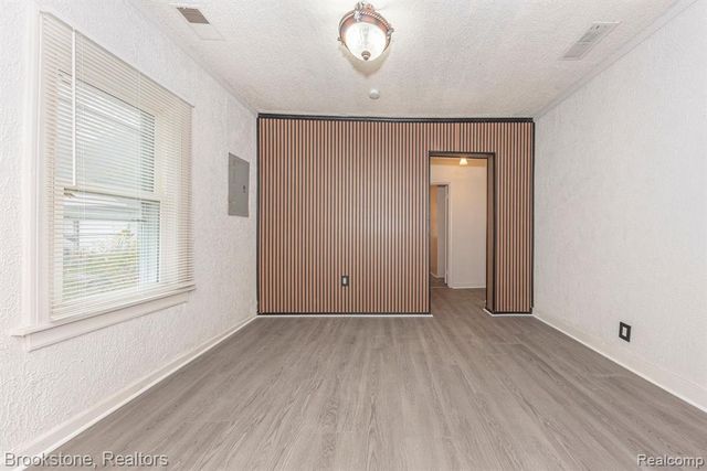 27620 Newcastle Street, Romulus, MI 48174