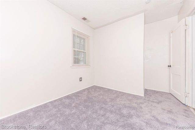 27620 Newcastle Street, Romulus, MI 48174