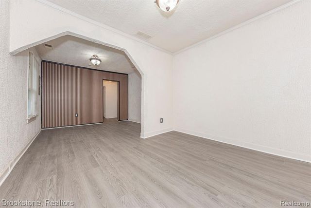 27620 Newcastle Street, Romulus, MI 48174