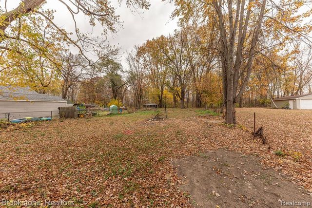 27620 Newcastle Street, Romulus, MI 48174
