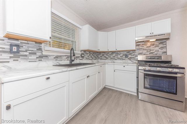 27620 Newcastle Street, Romulus, MI 48174