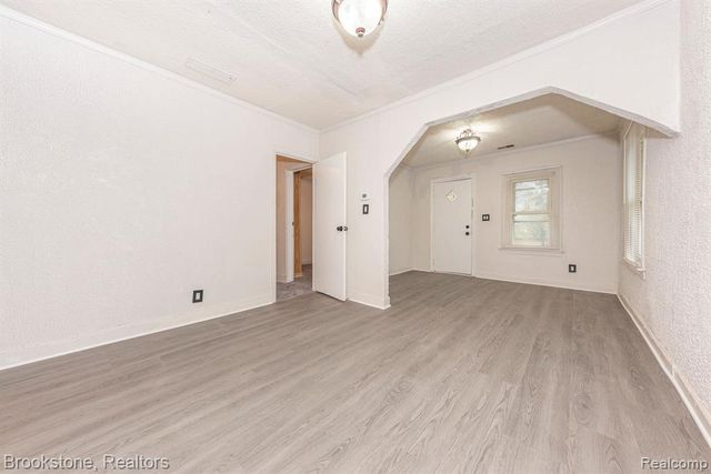 27620 Newcastle Street, Romulus, MI 48174