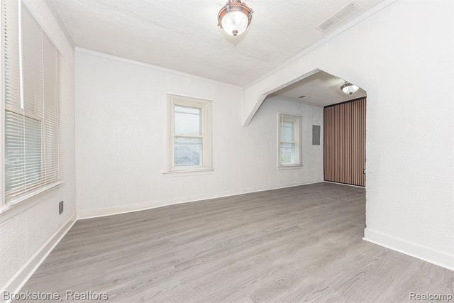27620 Newcastle Street, Romulus, MI 48174