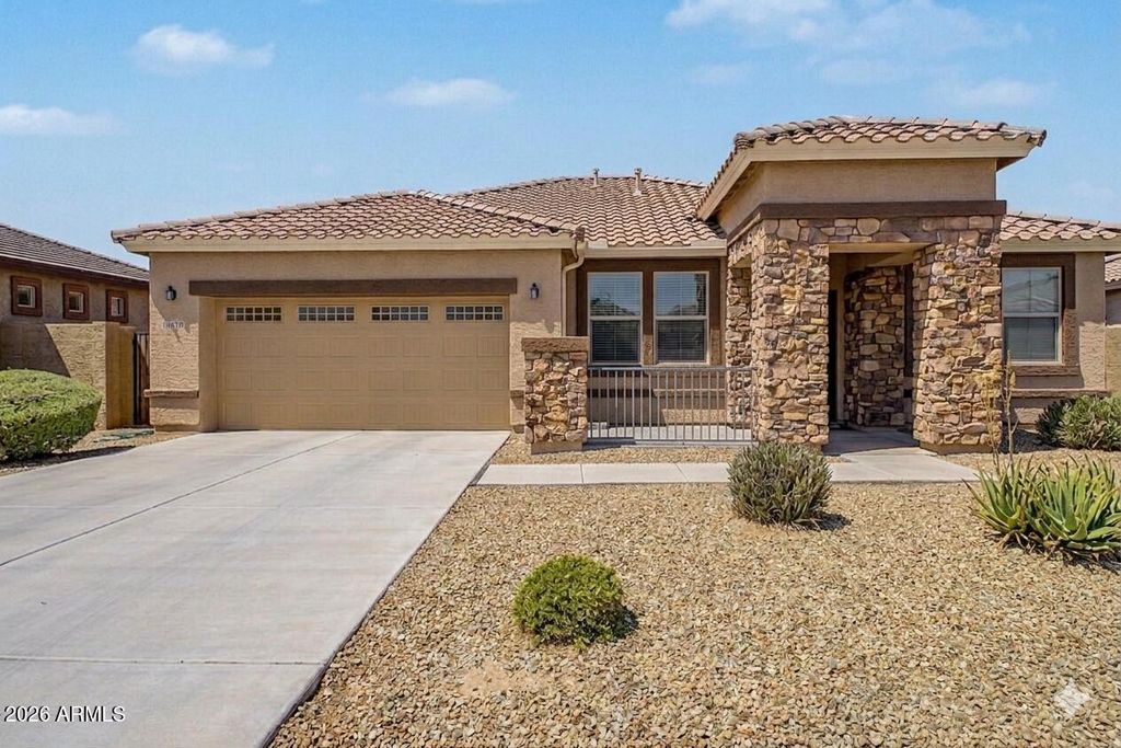 18076 W REDWOOD Lane, Goodyear, AZ 85338