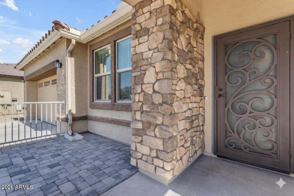 18076 W REDWOOD Lane, Goodyear, AZ 85338 — photo 2