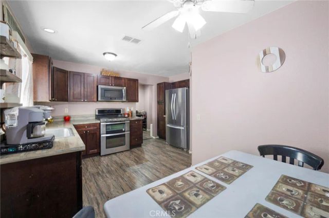 1056 Dahlia Court, Hemet, CA 92545