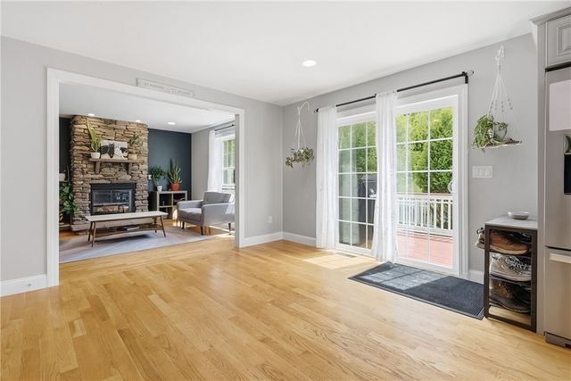 15 Souza Road, Tiverton, RI 02878