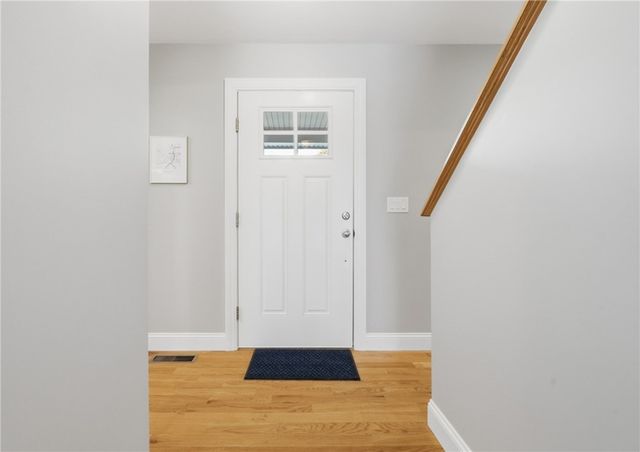15 Souza Road, Tiverton, RI 02878