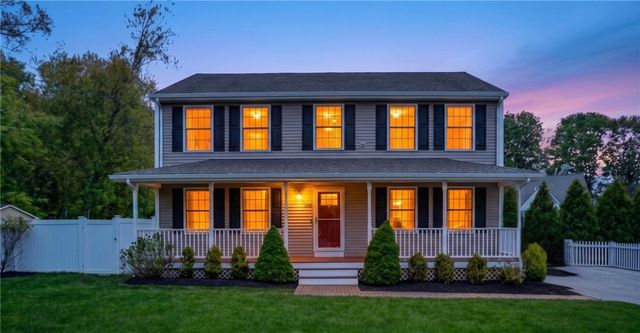 15 Souza Road, Tiverton, RI 02878
