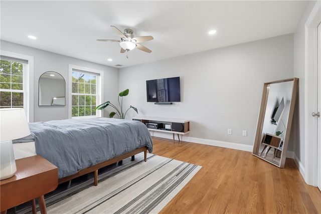 15 Souza Road, Tiverton, RI 02878