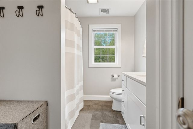15 Souza Road, Tiverton, RI 02878