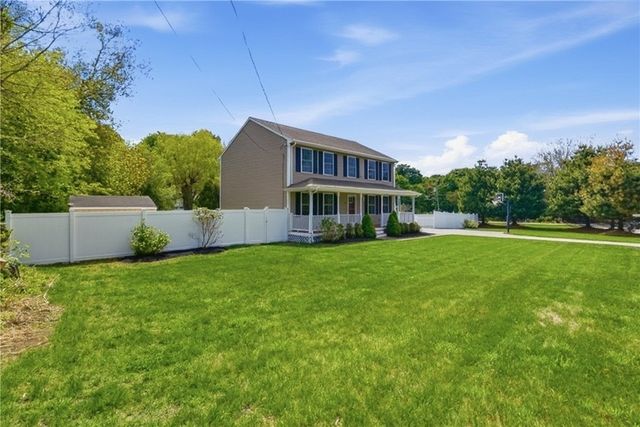 15 Souza Road, Tiverton, RI 02878