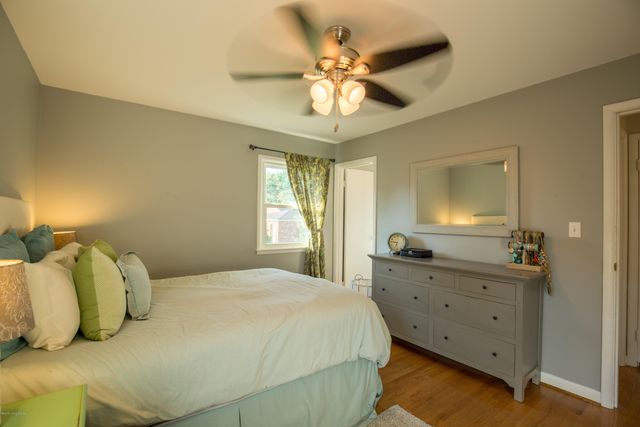 4311 Kinloch Rd, Louisville, KY 40207