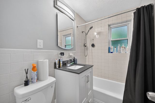 30 Jacqueline Road 20D, Waltham, MA 02452