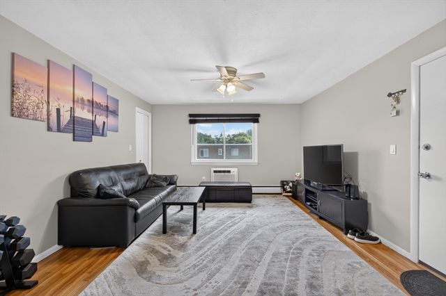 30 Jacqueline Road 20D, Waltham, MA 02452