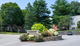 30 Jacqueline Road 20D, Waltham, MA 02452