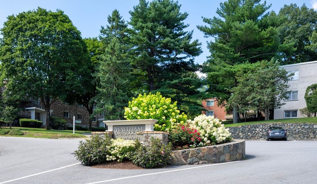 30 Jacqueline Road 20D, Waltham, MA 02452