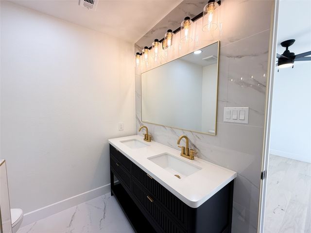 1004 Timber Creek Drive, Lewisville, TX 75067