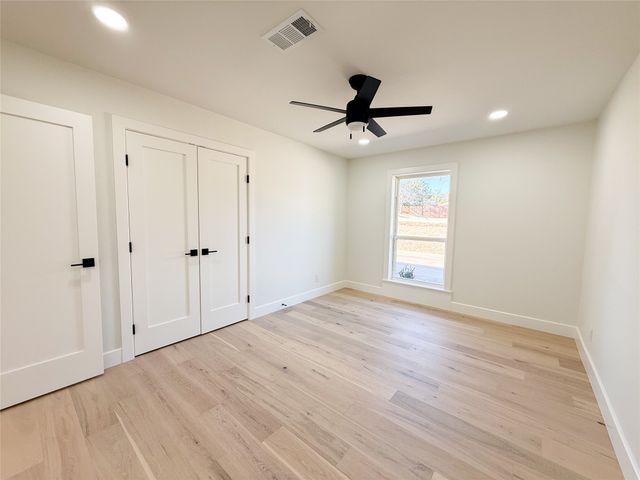 1004 Timber Creek Drive, Lewisville, TX 75067