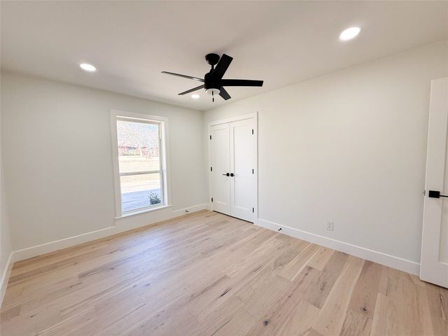 1004 Timber Creek Drive, Lewisville, TX 75067