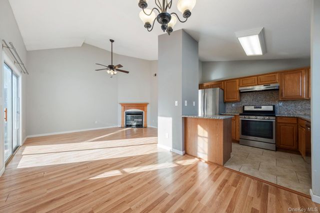 2913 Whispering Hills, Chester, NY 10918