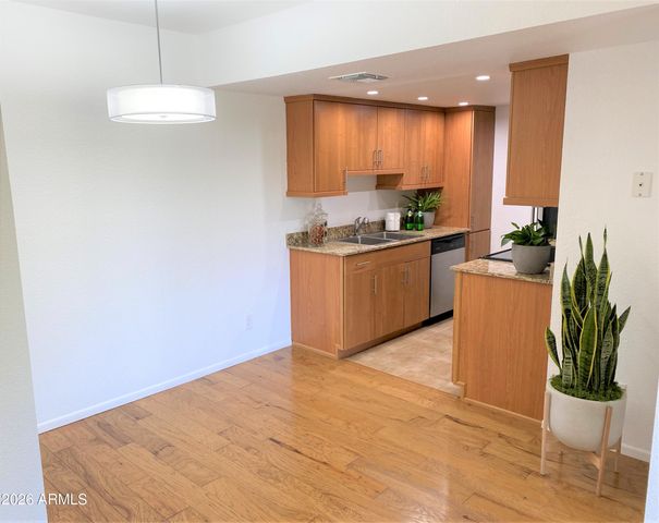 7350 N VIA PASEO DEL SUR -- N203, Scottsdale, AZ 85258
