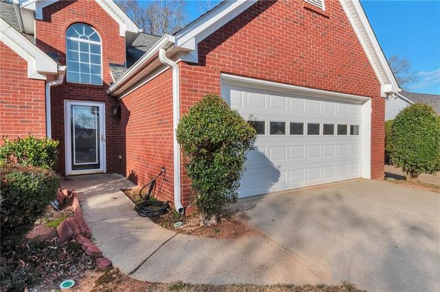 6895 Valley Forest Drive, Cumming, GA 30041