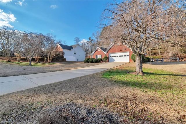 6895 Valley Forest Drive, Cumming, GA 30041