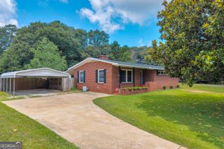 72 Cade Street, Hartwell, GA 30643