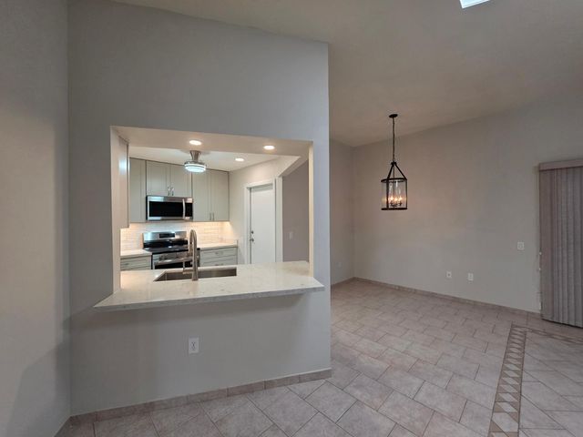 16863 N 103rd Avenue, Sun City, AZ 85351