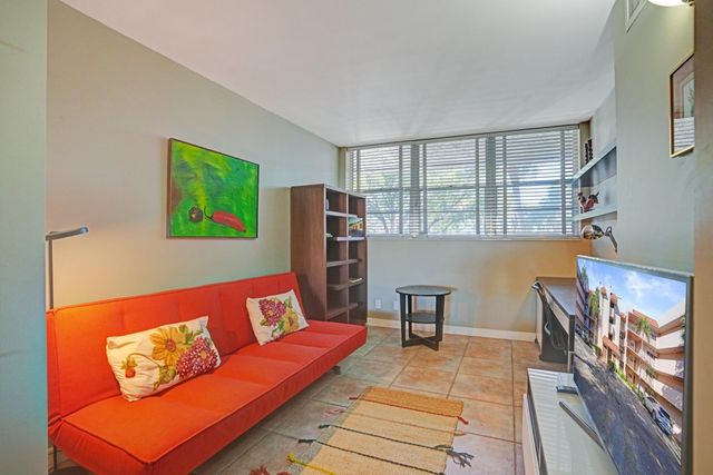 1831 Sabal Palm Drive 202, Davie, FL 33324