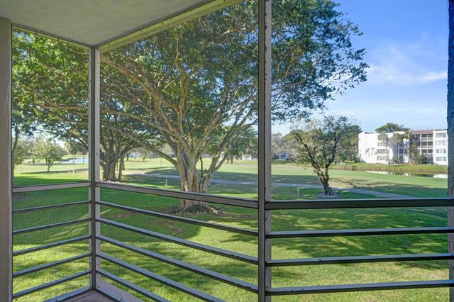 1831 Sabal Palm Drive 202, Davie, FL 33324