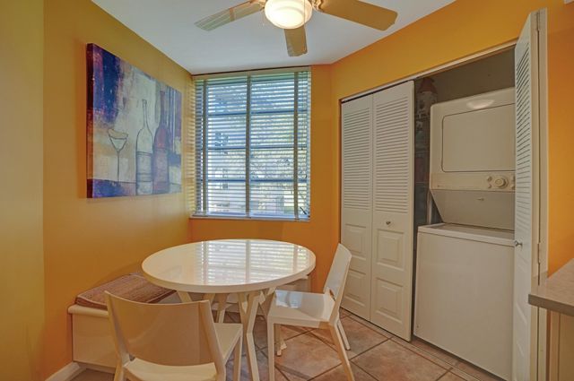 1831 Sabal Palm Drive 202, Davie, FL 33324