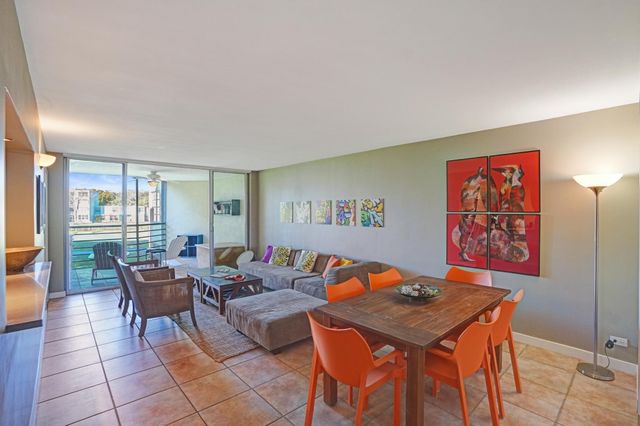 1831 Sabal Palm Drive 202, Davie, FL 33324
