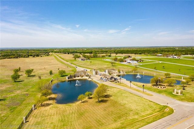 17145 Woodlawn Drive, Whitney, TX 76692