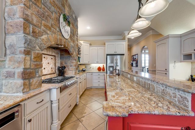 104 Lake Lou Ella Dr, Bullard, TX 75757